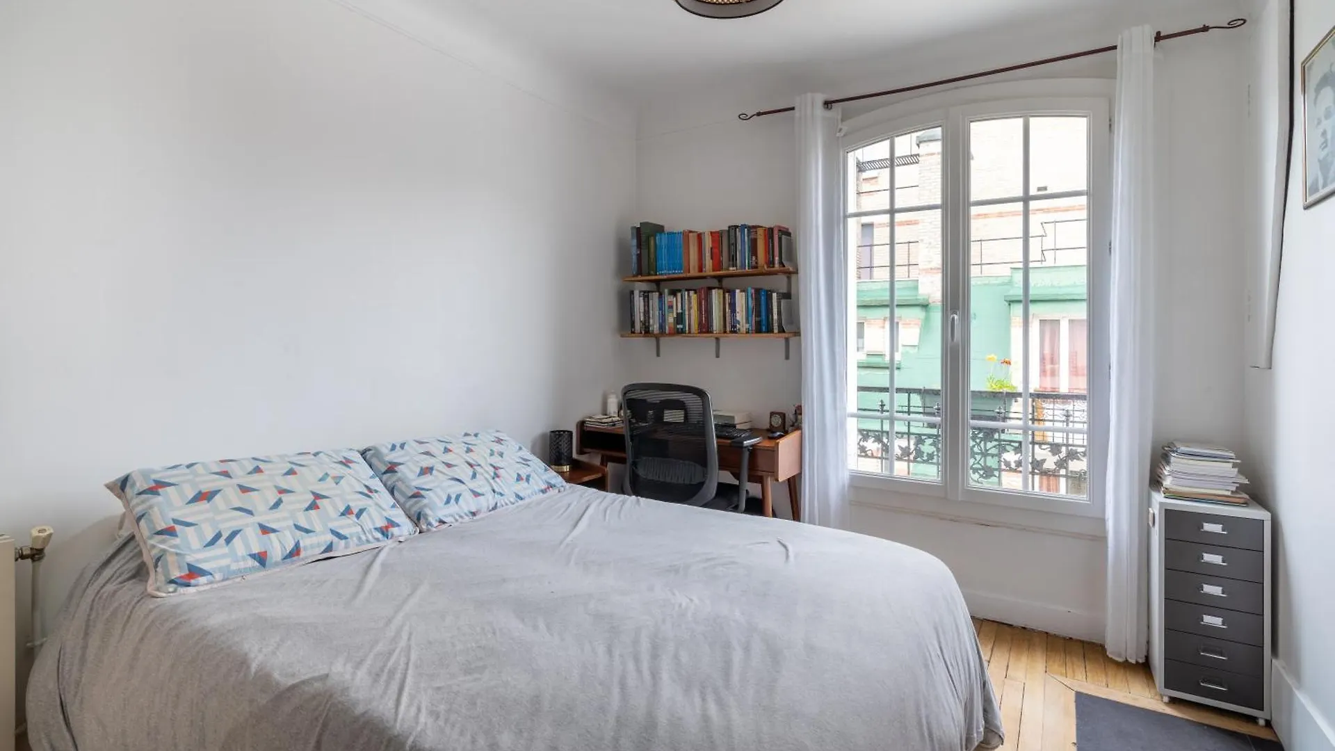 Chic 1Bd Apartment With Balcony Picpus Paris